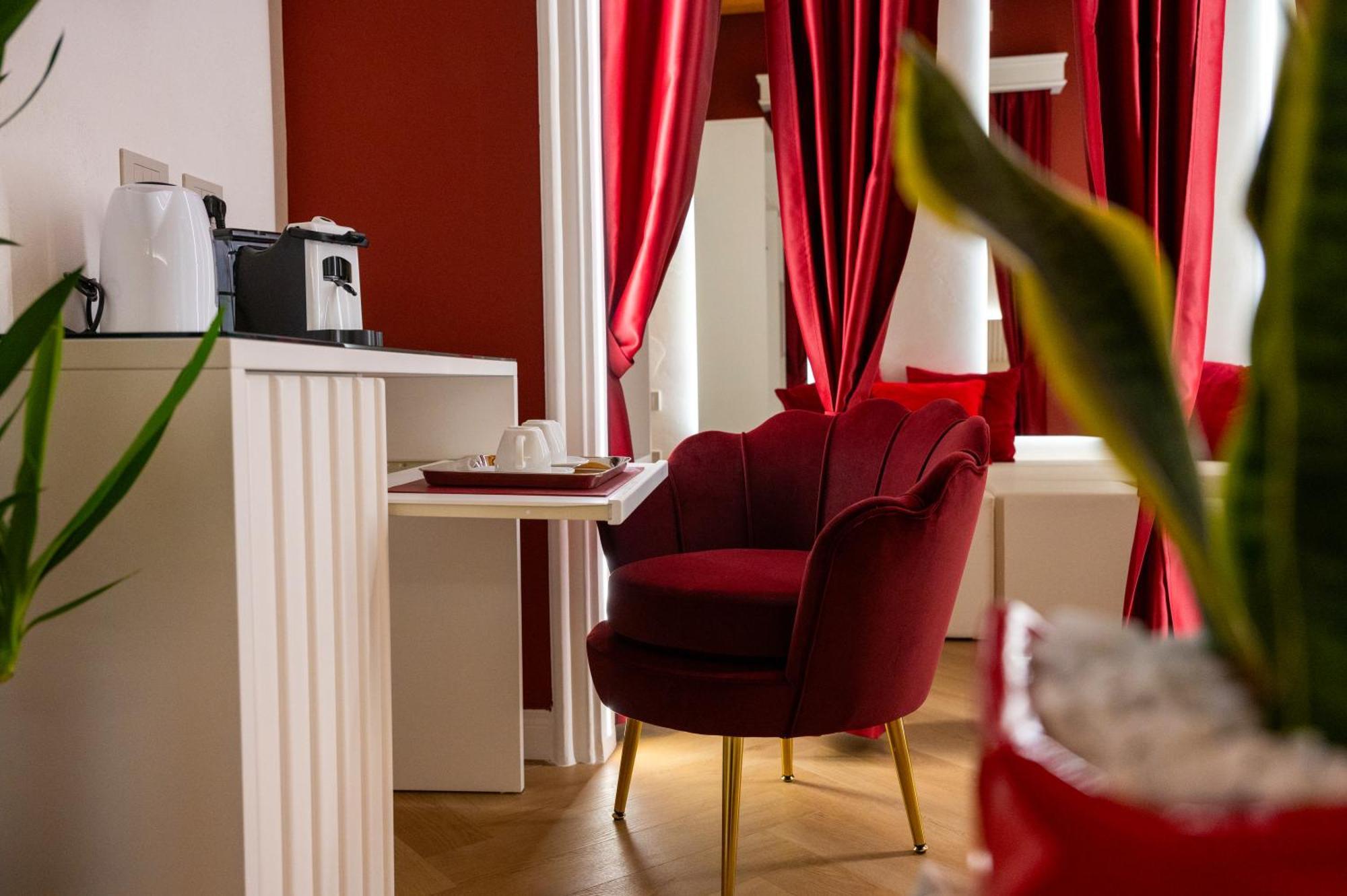 トロペーア La Divina - Free Parking - Bed & Breakfast エクステリア 写真